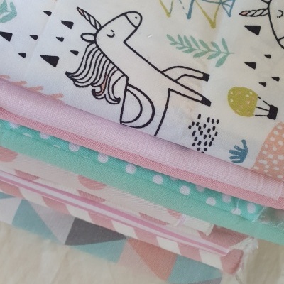 Pack unicórnios e triângulos