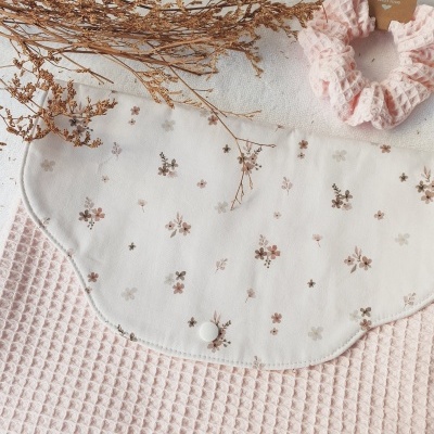 Bolsa roupa floral minimal bege