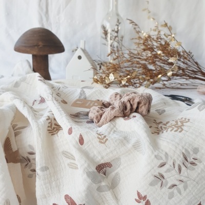 Musselina birds in bege e terracota