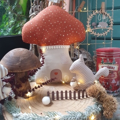 Almofada casinha cogumelo