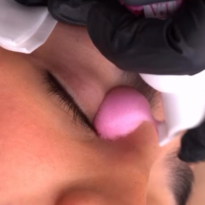 Lami Lashes La'Color – Espuma de Limpeza Sobrancelhas e Pestanas Rosa