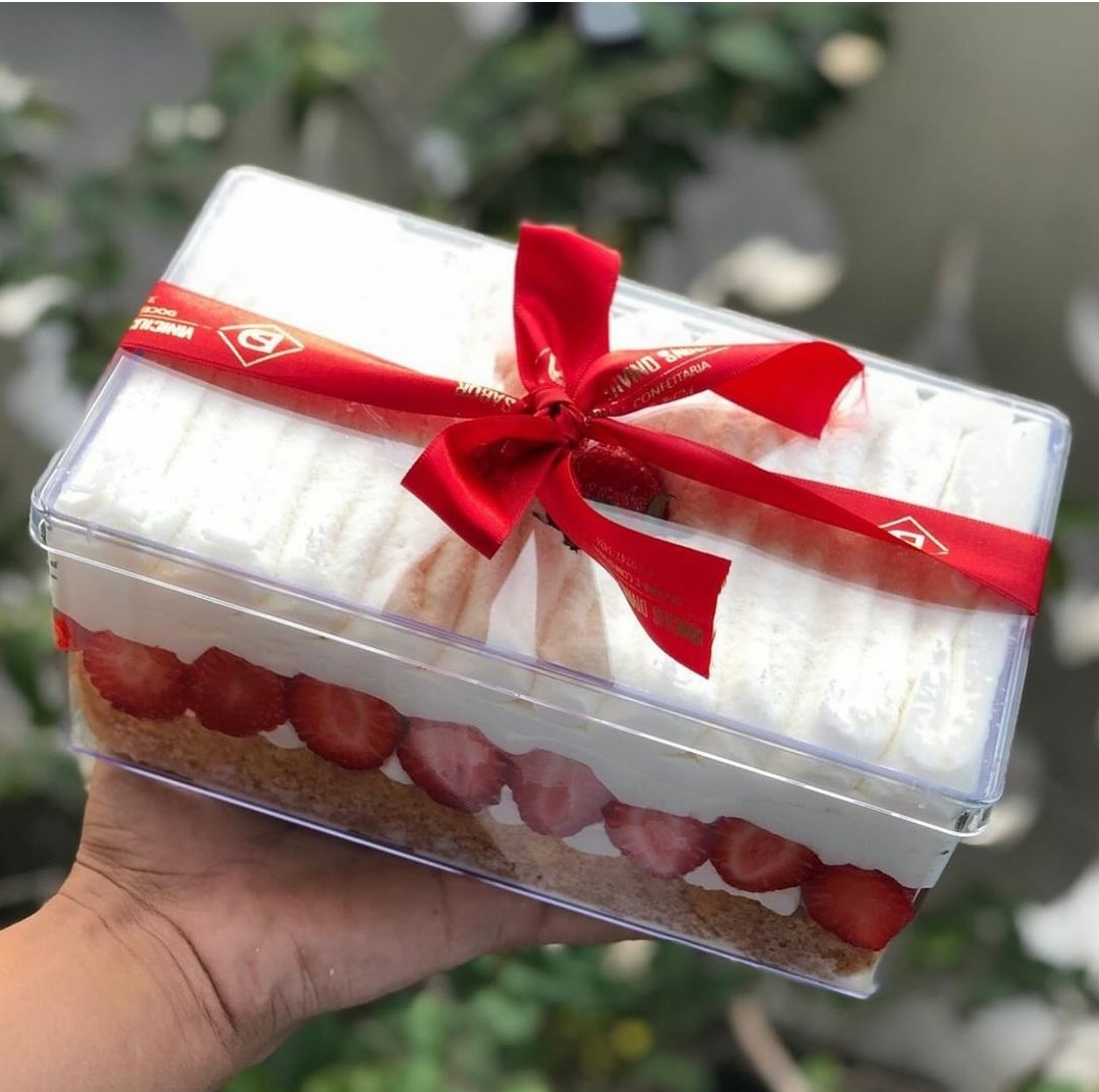 6289 Cake Box Retangular  Tampa em Acrilico 1.750L - 1 Unidade