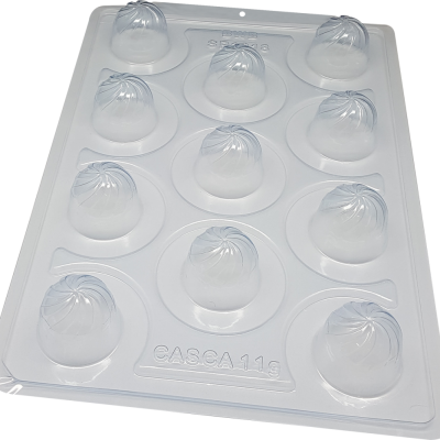 Moldes transparentes para bombas de chocolate em plástico com relevo e texto