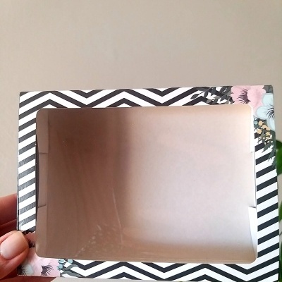 1693 Caixa Gaveta com Visor Flower- 12 doces-