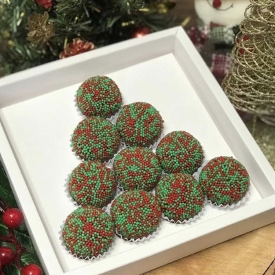 Caixa Brigadeiro Natal Branca -5 Unidades