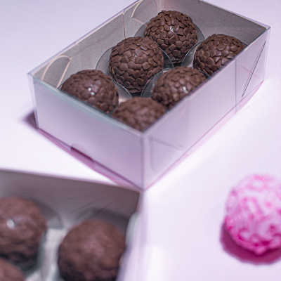 4649 Caixa Basic Branca 6 doces - 10 Unidades