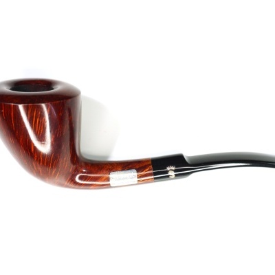 Cachimbo de tabaco em madeira castanha polida com bocal preto curvo