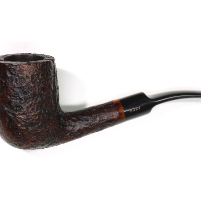 Cachimbo de madeira castanha escura com boquilha preta e texto 'BARI'