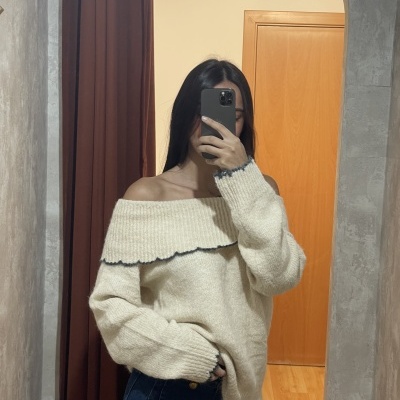 Camisola Bege com Traço Preto