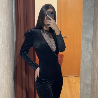 Macacão Preto de Veludo com Brilhos