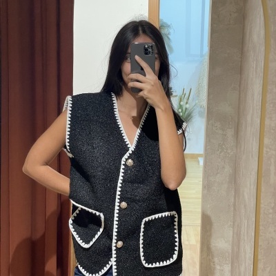 Colete Branco e Preto