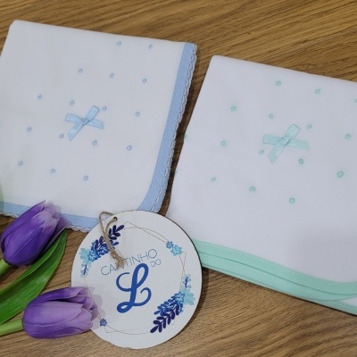 Fralda de pano pintinhas