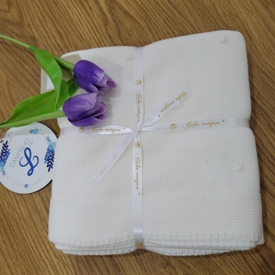 Manta bolinhas PÉROLA