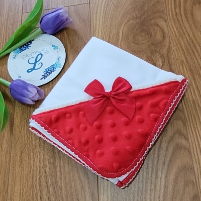 Fralda popoca vermelha