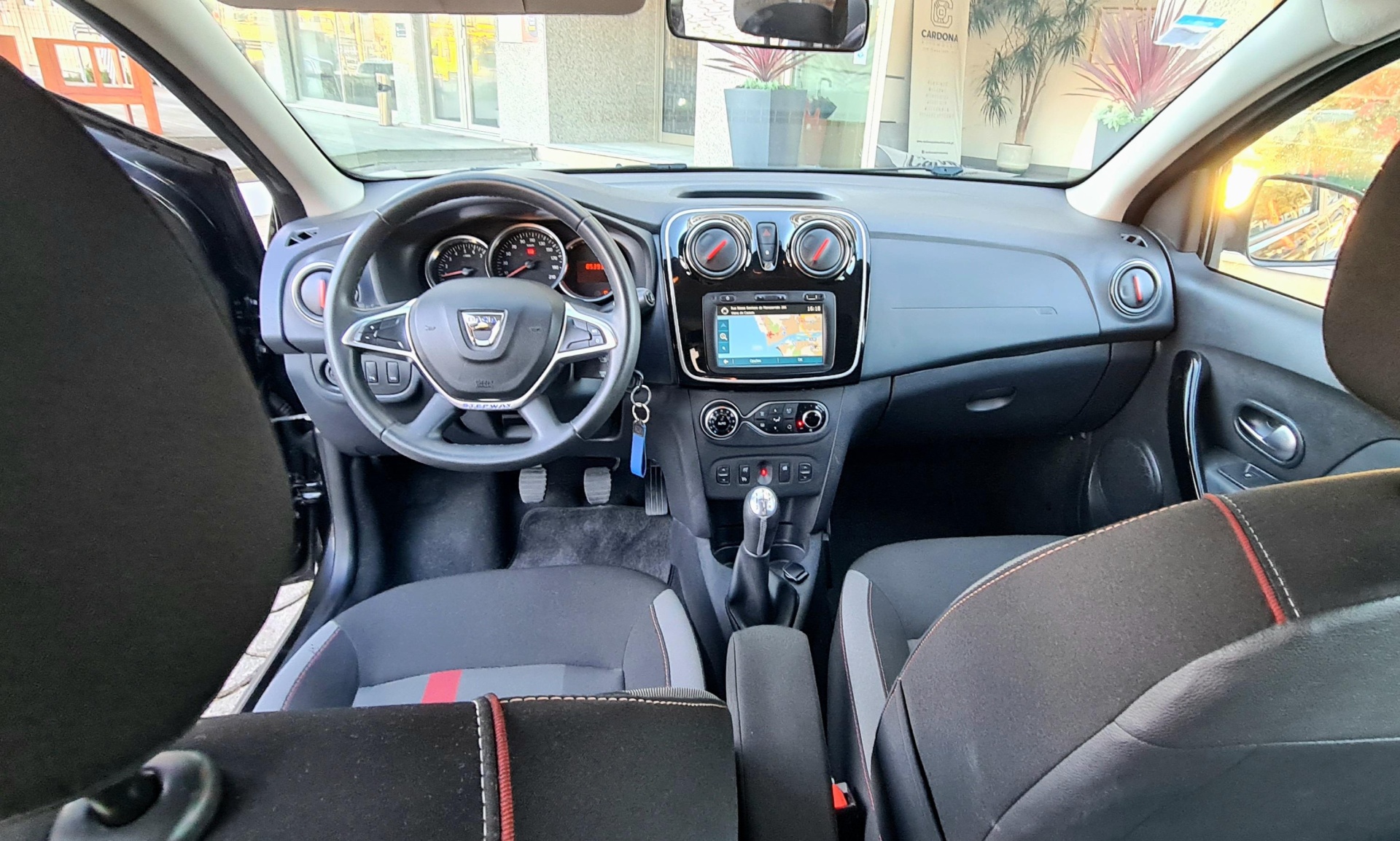 DACIA SANDERO STEPWAY 0.9 TCE DACIA SANDERO STEPWAY 0.9 TCE