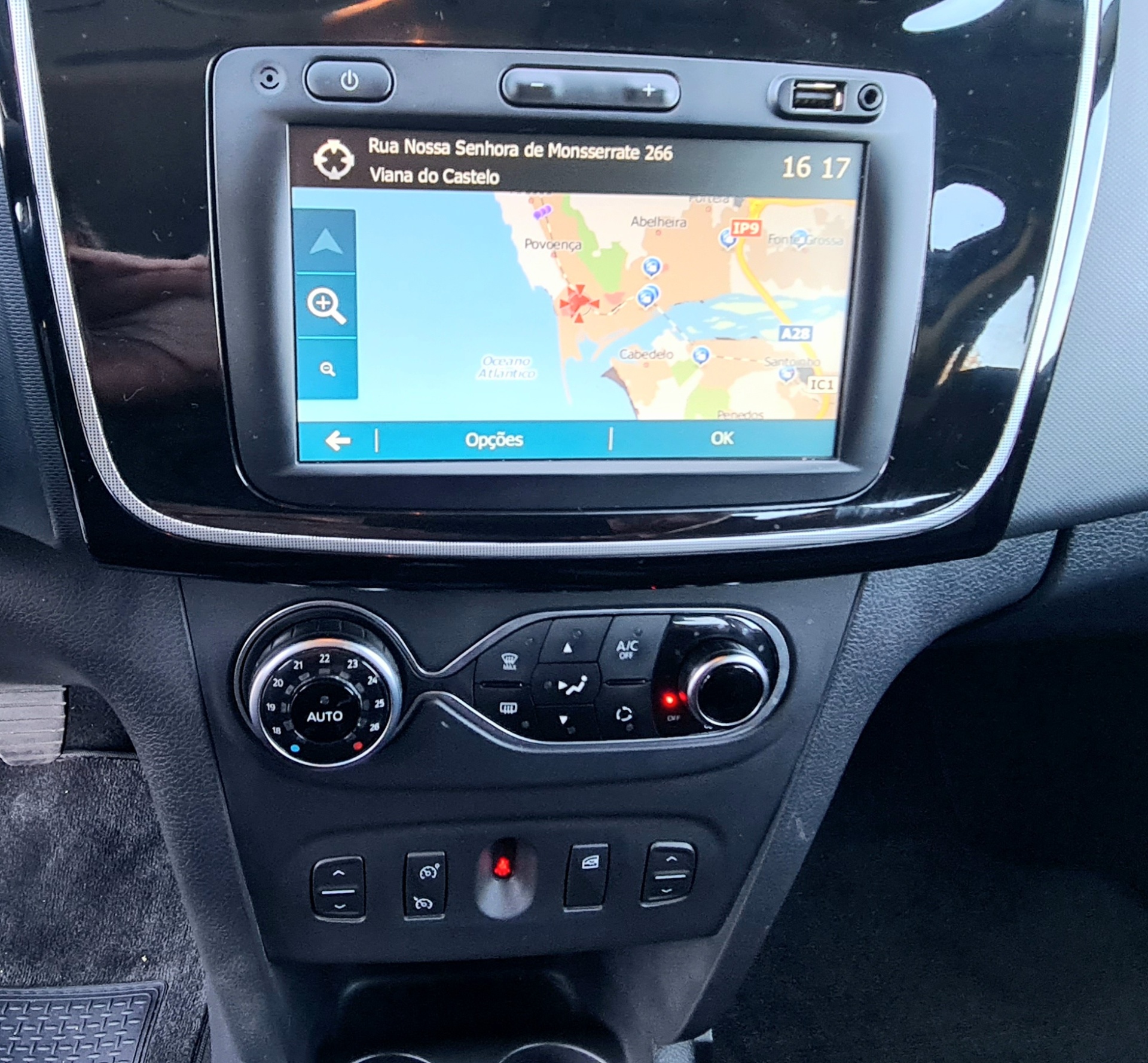 DACIA SANDERO STEPWAY 0.9 TCE DACIA SANDERO STEPWAY 0.9 TCE