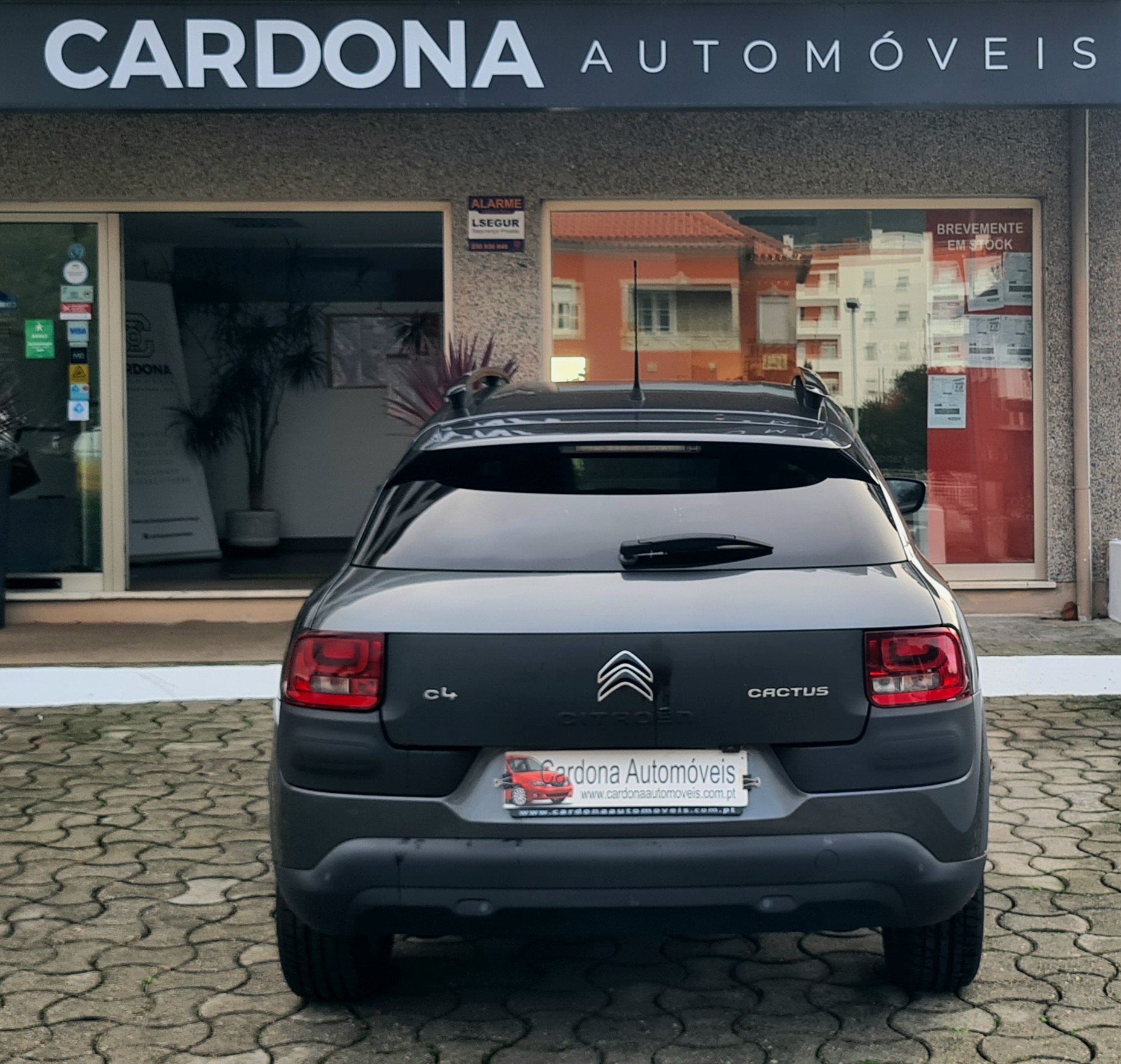 CITROEN C4 CACTUS 1.2 SHINE CITROEN C4 CACTUS 1.2 SHINE