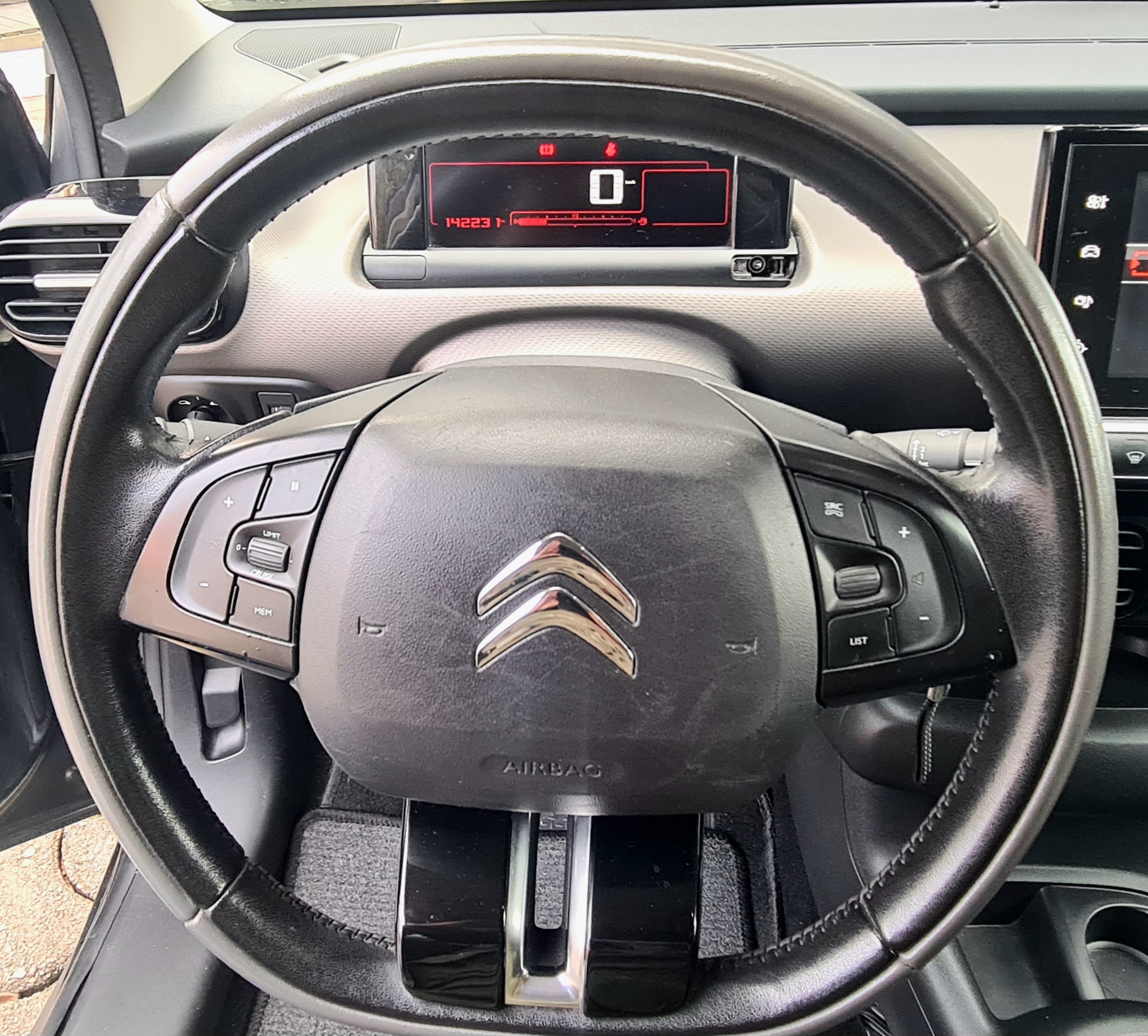 CITROEN C4 CACTUS 1.2 SHINE CITROEN C4 CACTUS 1.2 SHINE