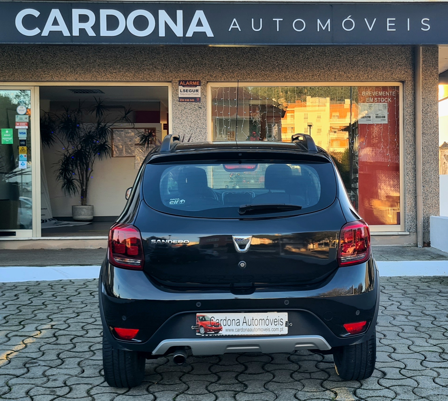 DACIA SANDERO STEPWAY 0.9 TCE DACIA SANDERO STEPWAY 0.9 TCE