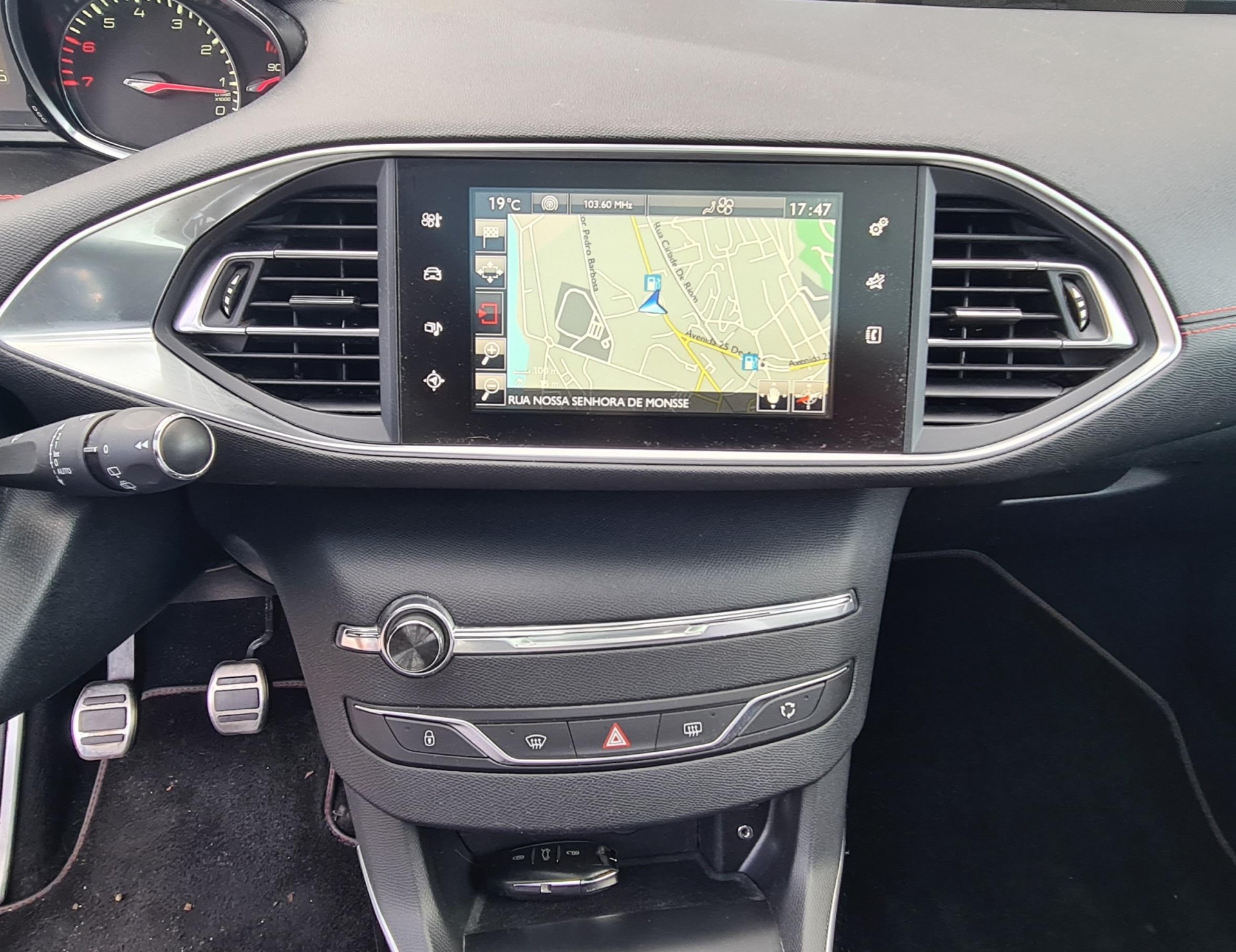 PEUGEOT 308 1.2 GT LINE PEUGEOT 308 1.2 GT LINE