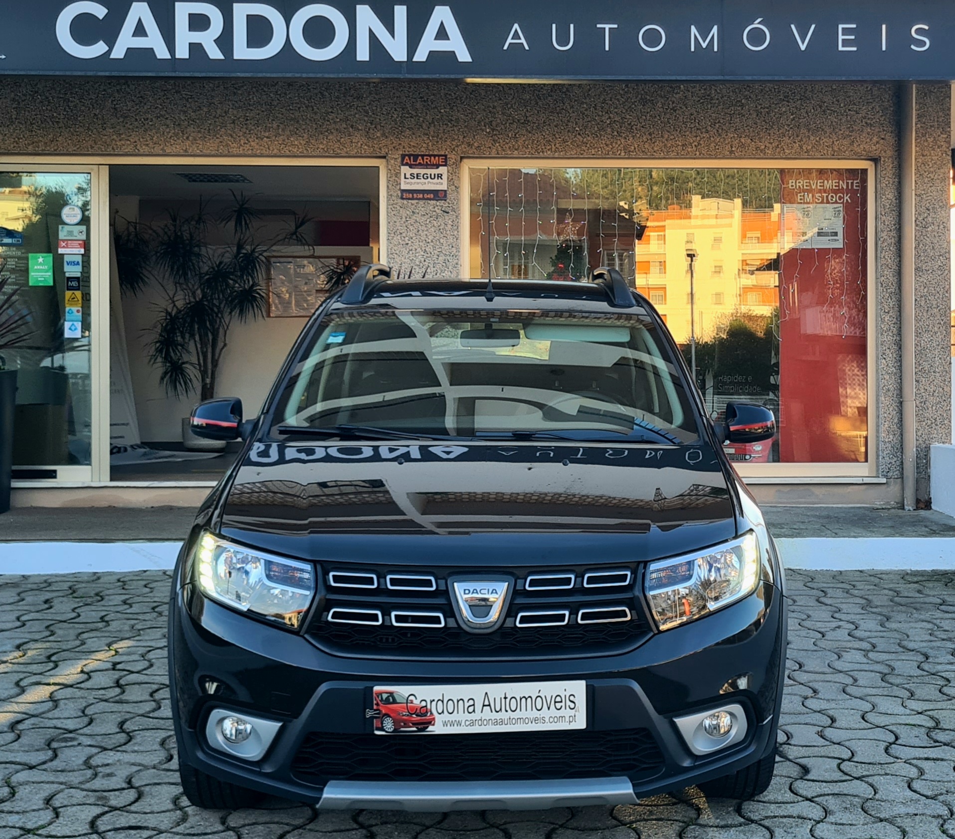 DACIA SANDERO STEPWAY 0.9 TCE DACIA SANDERO STEPWAY 0.9 TCE