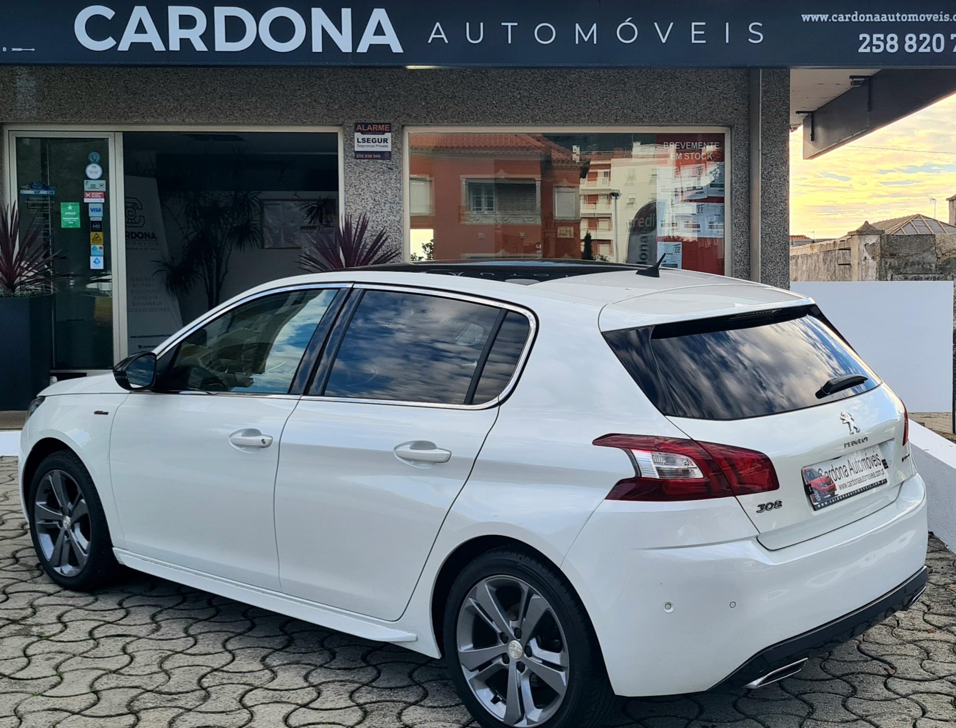 PEUGEOT 308 1.2 GT LINE PEUGEOT 308 1.2 GT LINE