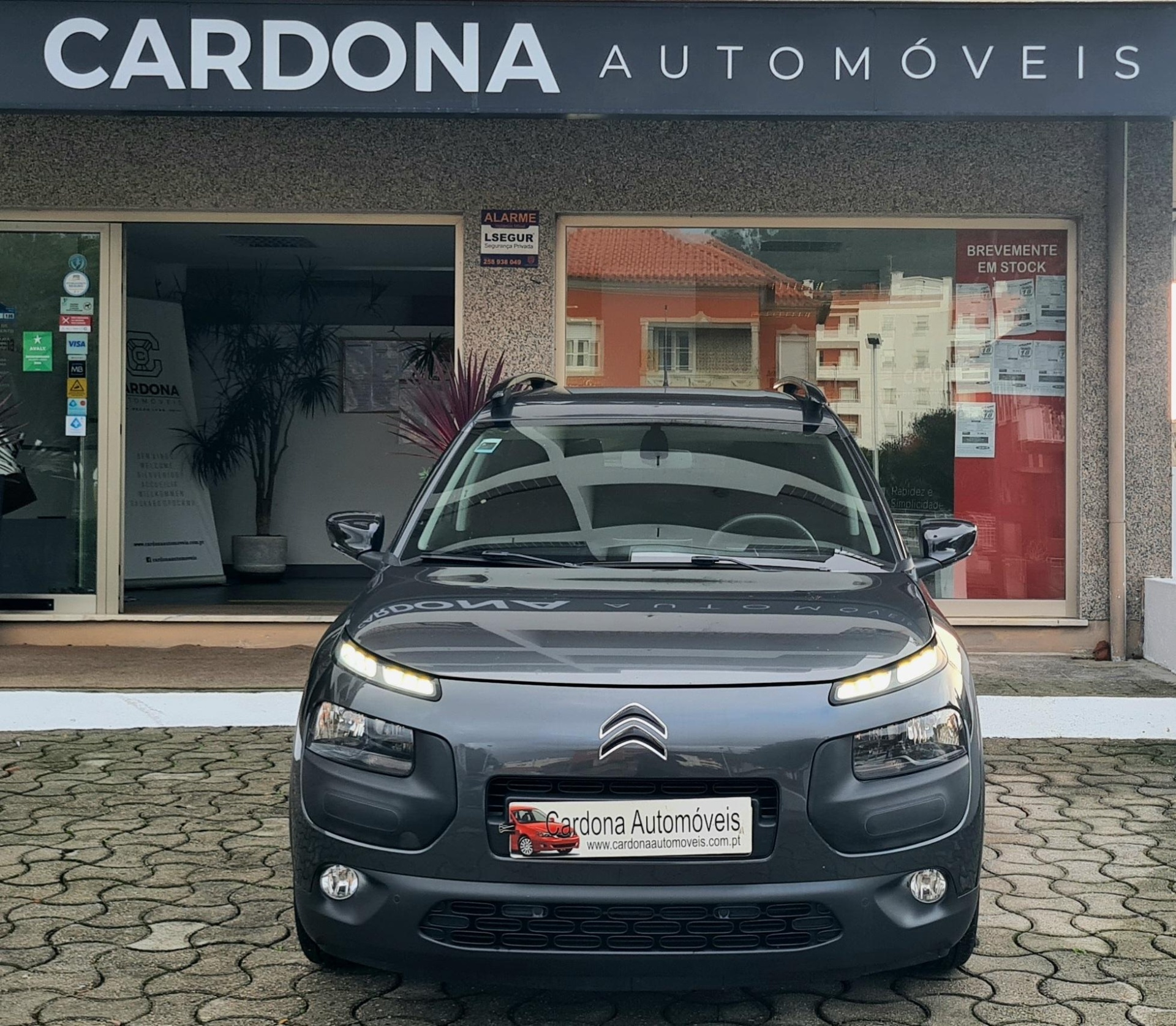 CITROEN C4 CACTUS 1.2 SHINE CITROEN C4 CACTUS 1.2 SHINE