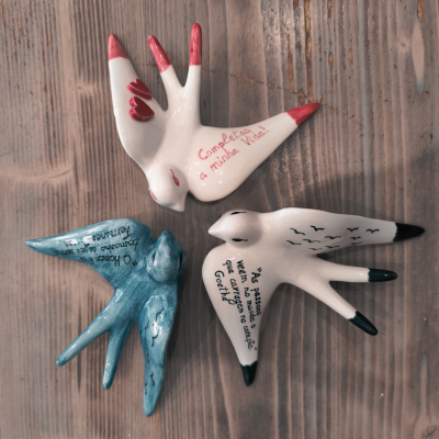 Andorinha Decorativa  – "Completas a minha vida"