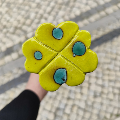Trevo de Cerâmica – Um Toque de Sorte Feito à Mão