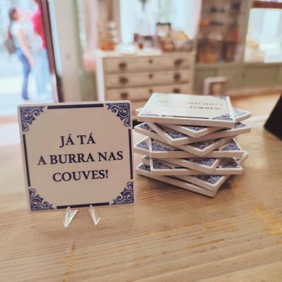 🟦 Azulejo | “Já tá a Burra nas Couves”