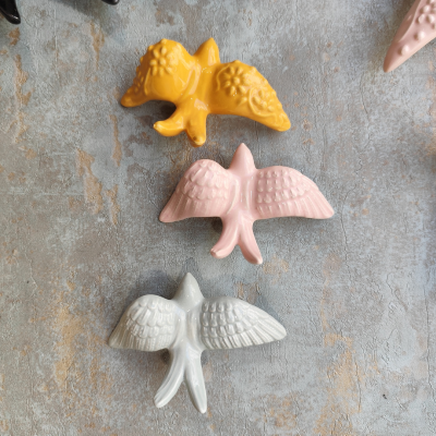 Andorinhas com Relevo Tamanho Pequeno – Cerâmica Portuguesa Decorativa