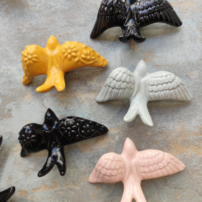 Andorinhas com Relevo Tamanho Pequeno – Cerâmica Portuguesa Decorativa