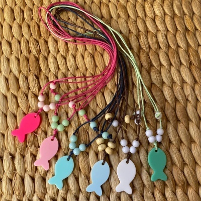 COLAR PEIXINHO COM FIO