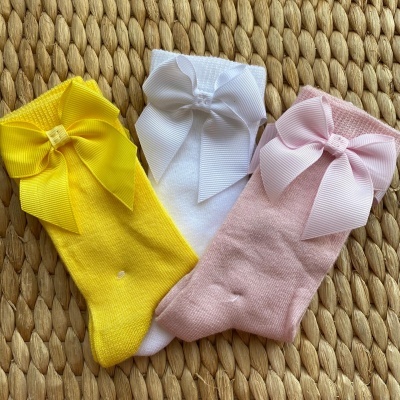 MEIAS COM LAÇO DE GORGORÃO