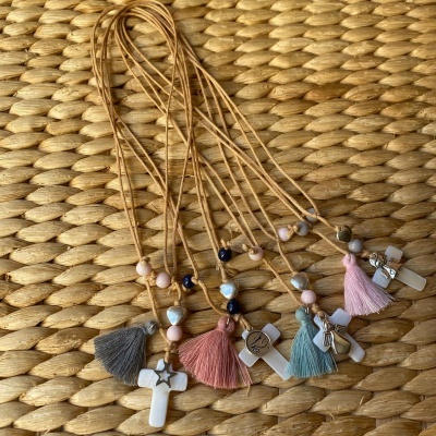 COLAR CRUZ MADREPÉROLA