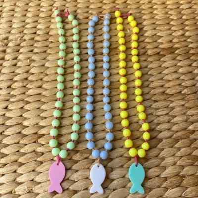 COLAR PEIXINHO PASTEL