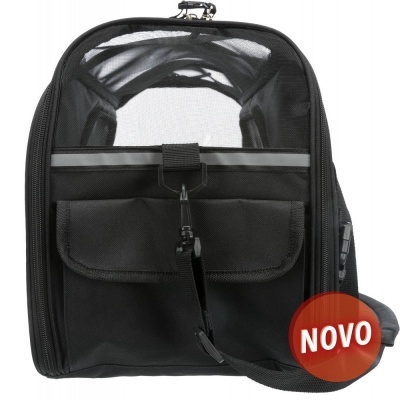 Mochila preta com bolso frontal e etiqueta vermelho NOVO