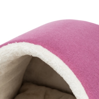 Cama para animais rosa e branca em forma de iglu