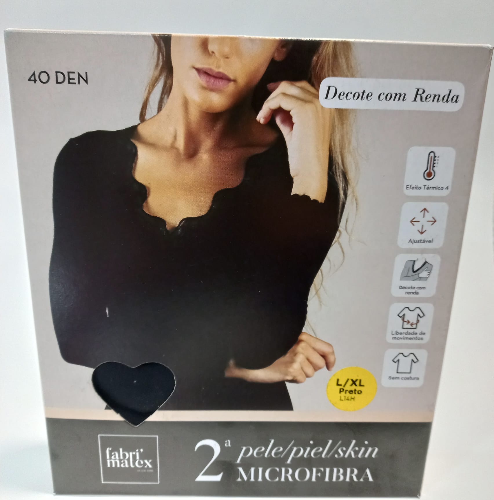 Camisola Segunda Pele com Decote em Renda 40DEN Cor Preto Camisola Segunda Pele com Decote em Renda 40DEN Cor Preto