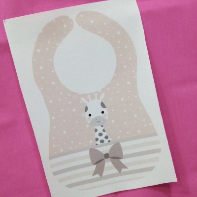 Babete com Girafa e laço bege