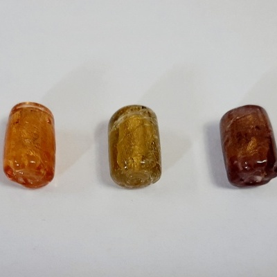 Missanga de vidro cilíndrica