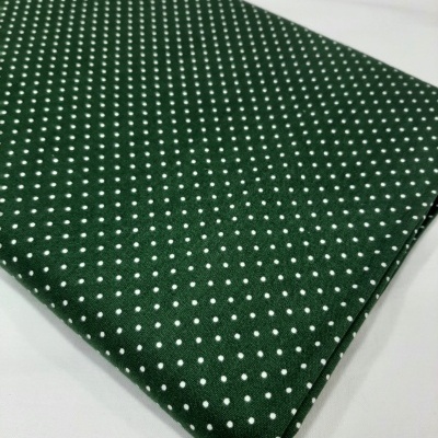 Poppy - Pintinhas brancas em fundo verde