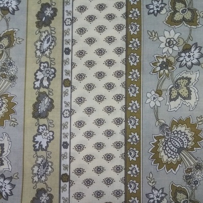 Flores em tons de cinza,creme e pérola