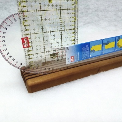 Organizador de réguas em madeira