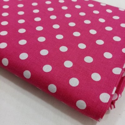 bolas em fundo rosa fucsia