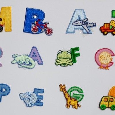 Letras com bonequinhos