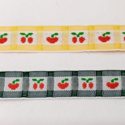 Fita com maçãs