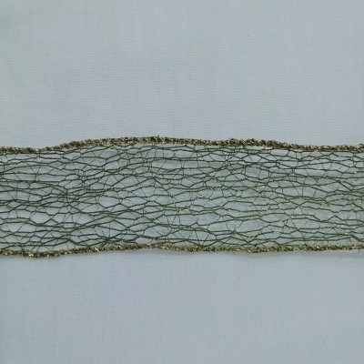 Fita verde rendilhada com dourado com arame estreita