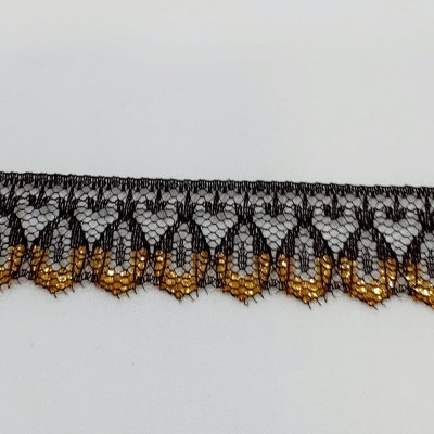 renda preta e dourada