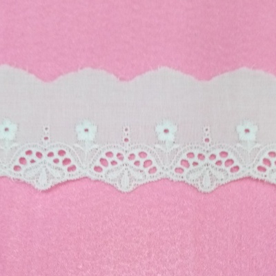 Ponta com flores R10810